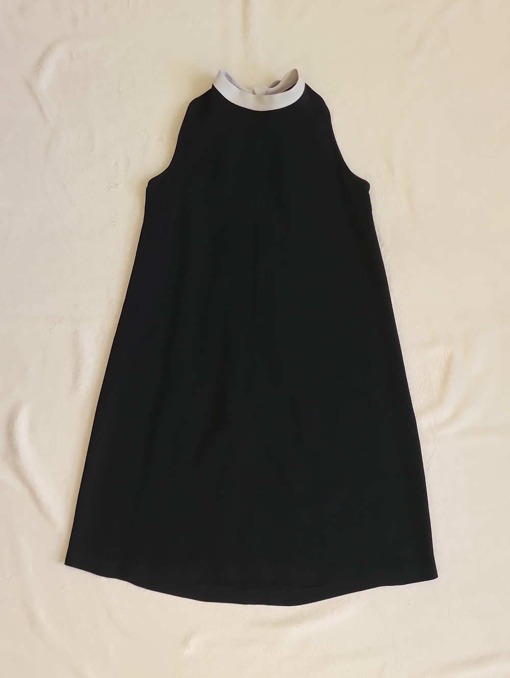 S' Max Mara Black Sleeveless A-Line Dress White Collar 4 Preppy Quiet Luxury Tie